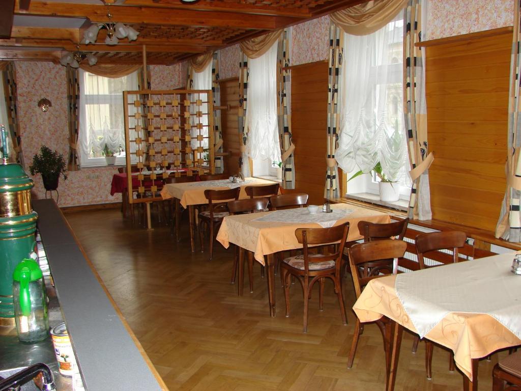 רייכנבאך אים פוגטלנד Hotel-Restaurant-Adler מראה חיצוני תמונה